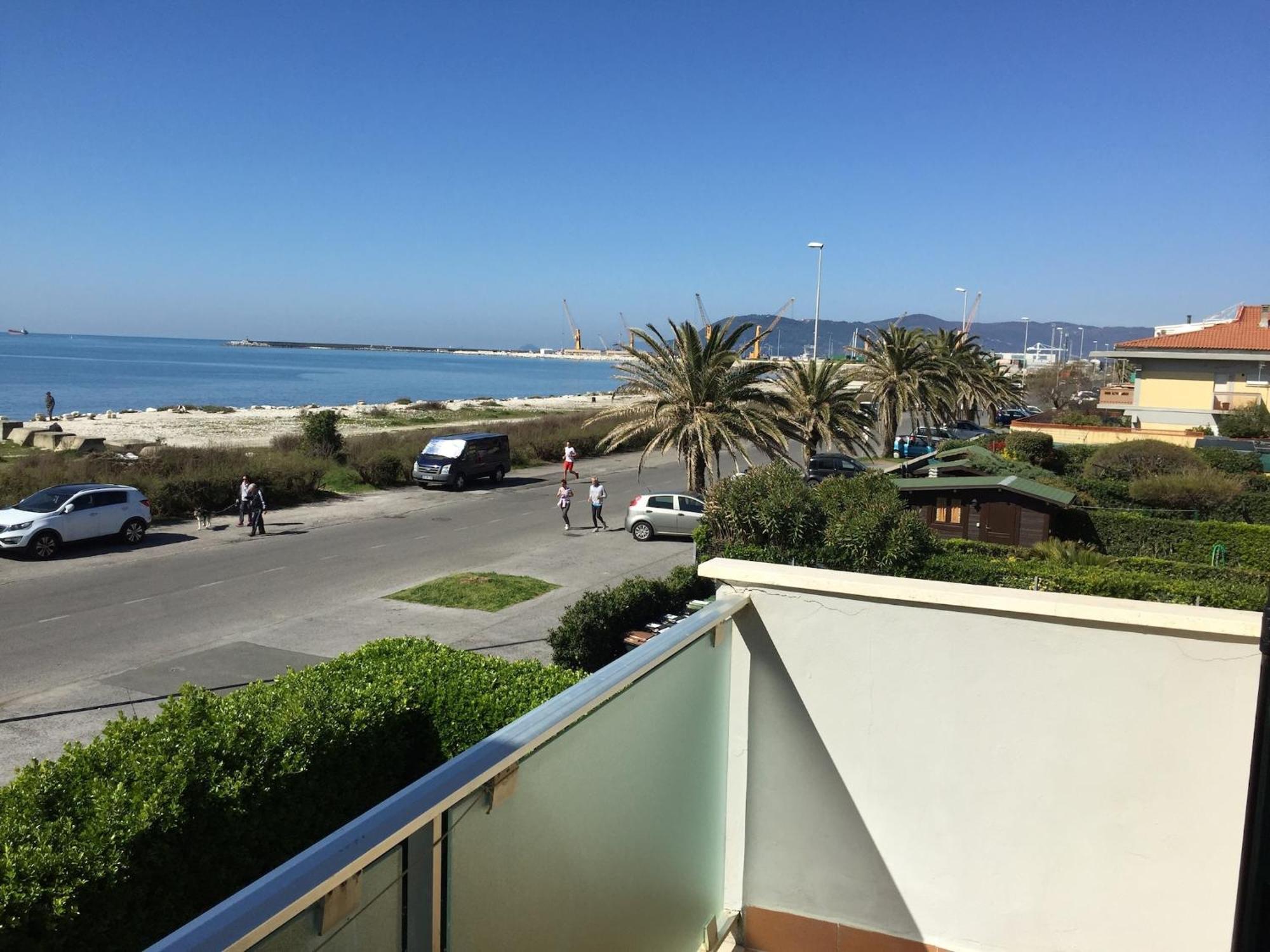 Amazing Holiday Home Near Pet Friendly Beach Carrara Exterior photo